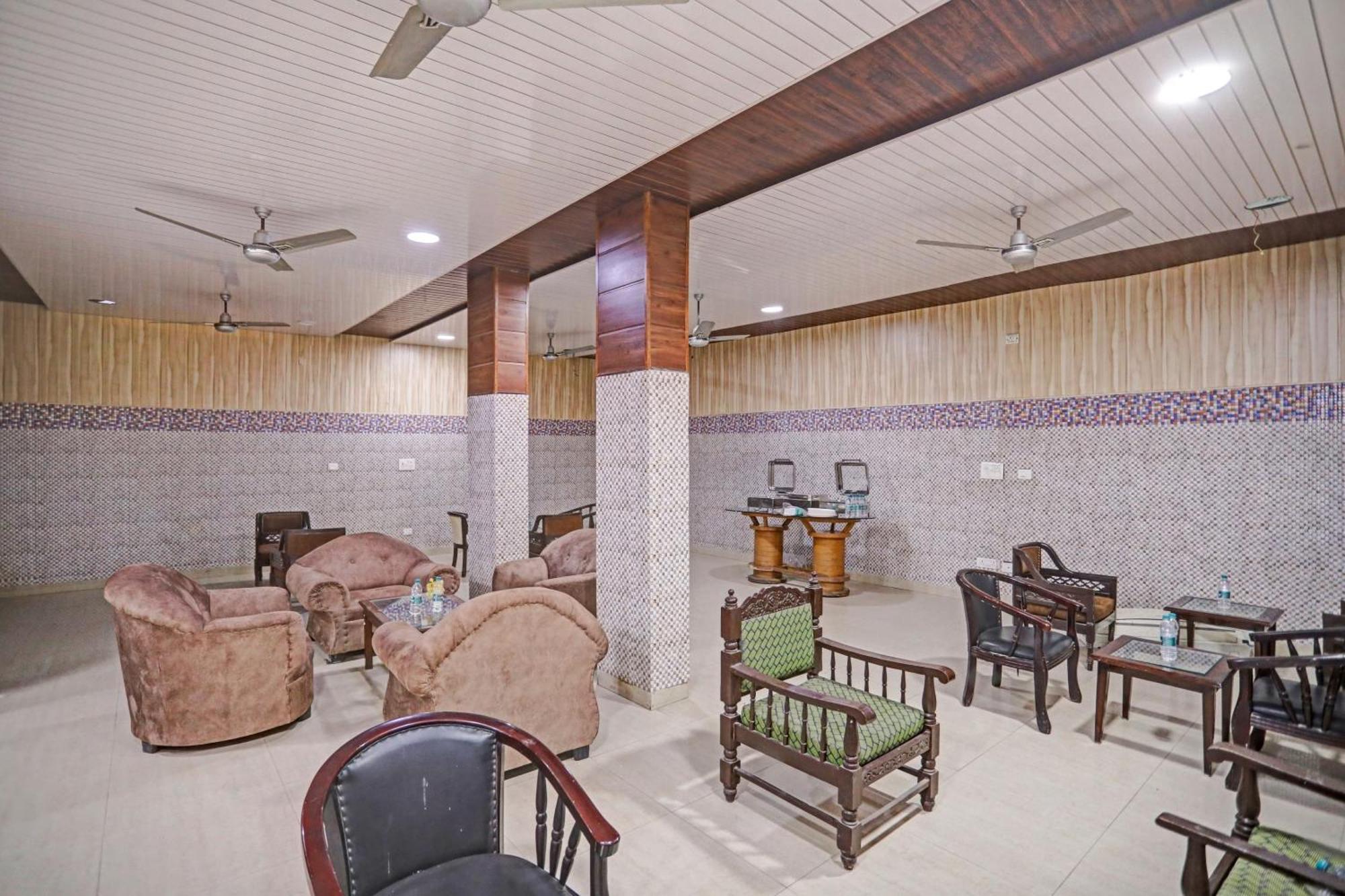 Townhouse The Premier View Near Iskcon Temple Noida Hotel Eksteriør billede