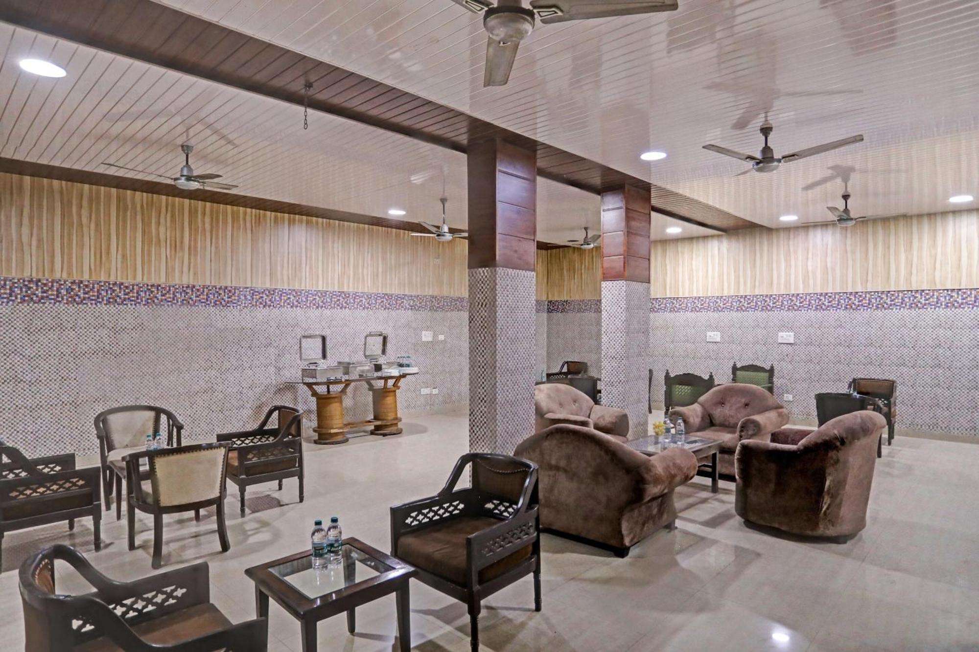 Townhouse The Premier View Near Iskcon Temple Noida Hotel Eksteriør billede